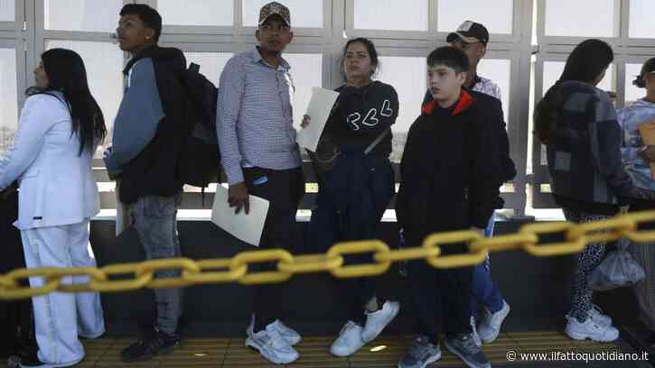 Trump sospende le richieste di visti per immigrati in tutto il mondo: “Escludere chi potrebbe necessitare di assistenza negli Stati Uniti”