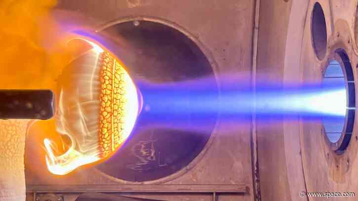 Heat shield under fire | Space photo of the day for Aug. 26, 2026