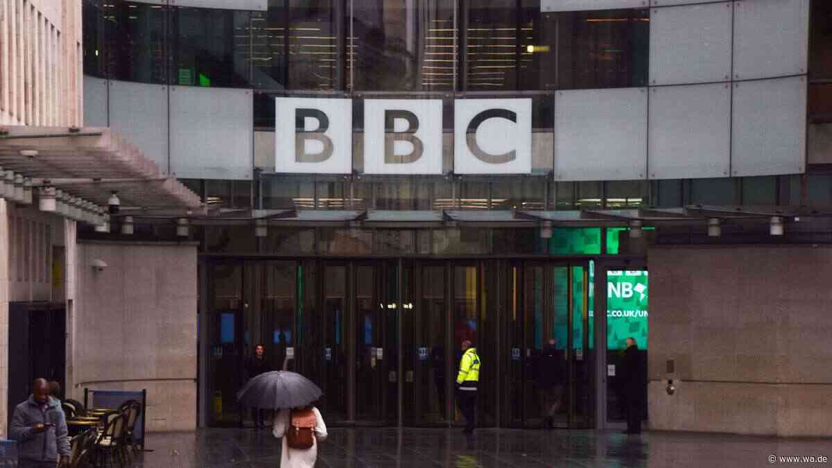 Großbritannien will terrestrisches TV abschalten – Experten warnen vor Gefahr durch russische Hacker