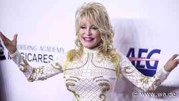 Dolly Parton ist tot: Wie die Christin zur queeren Ikone wurde