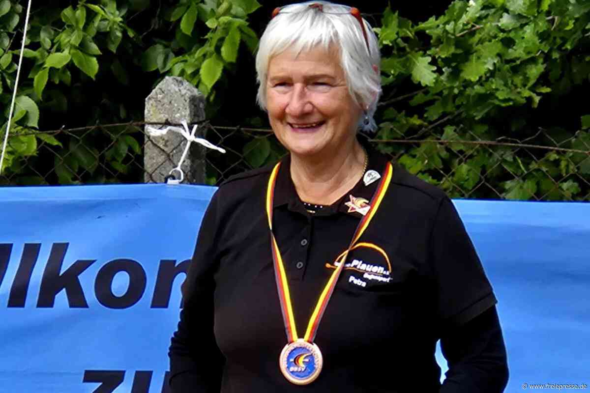 Plauener Bogenschützin gewinnt Bronze bei der DM