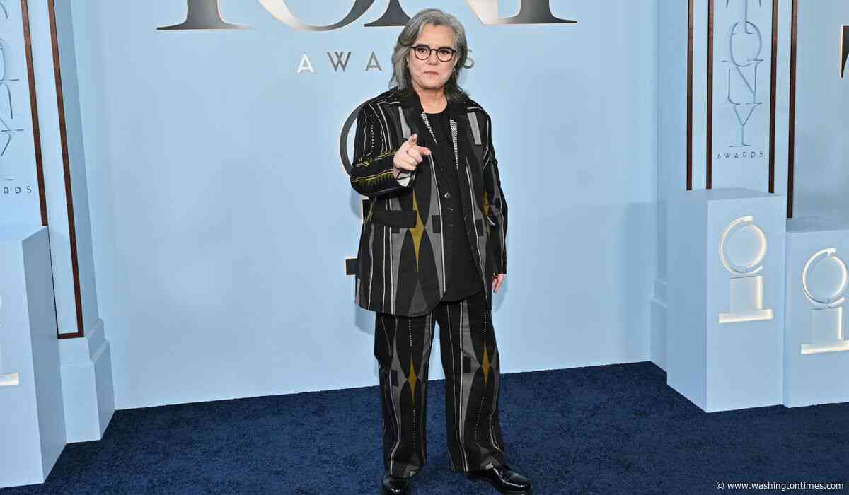 Rosie O'Donnell claps back at Trump with 'mirror' jab