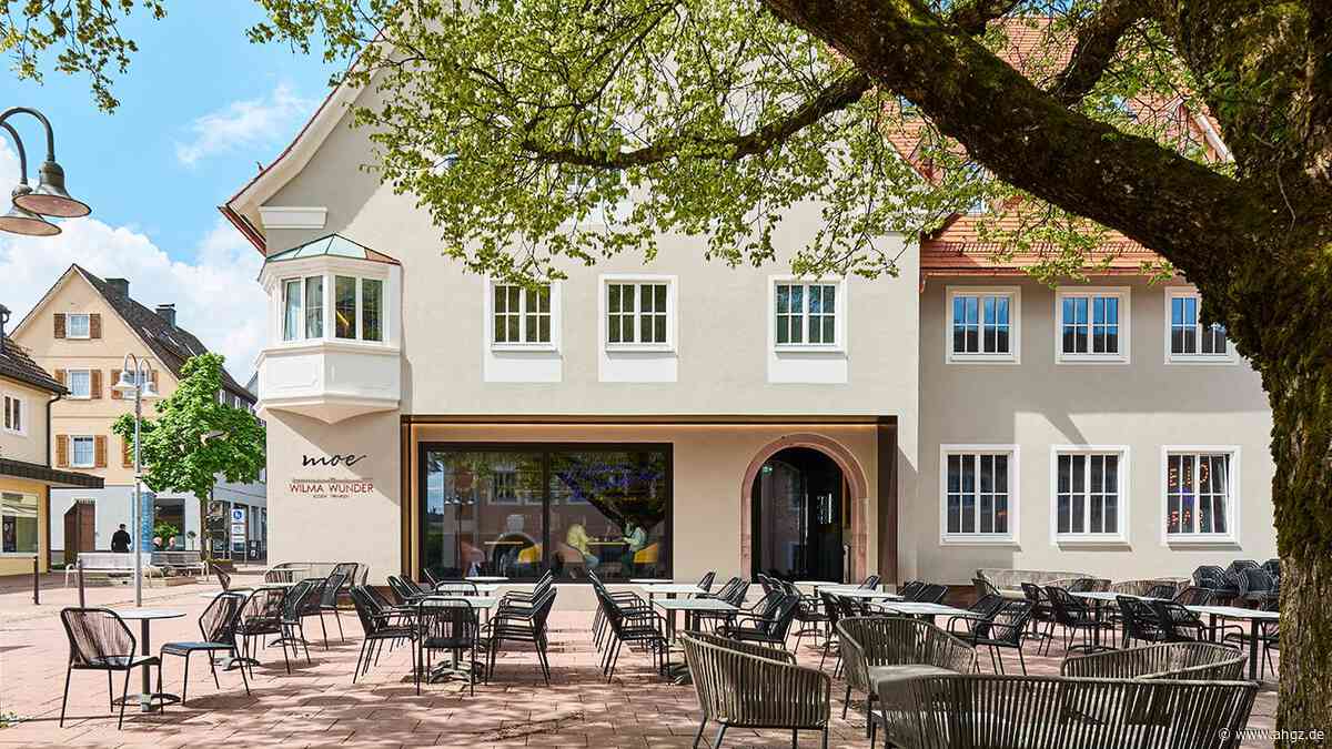 Belebung des Ortskerns: Historischer Bestand und neue Gastlichkeit im Hotel Moe