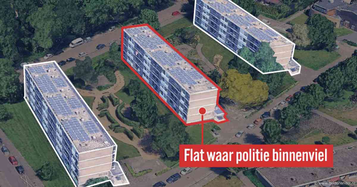 Persoon gooit 's nachts explosief van balkon in Apeldoorn, uren later wordt de hele straat ontruimd
