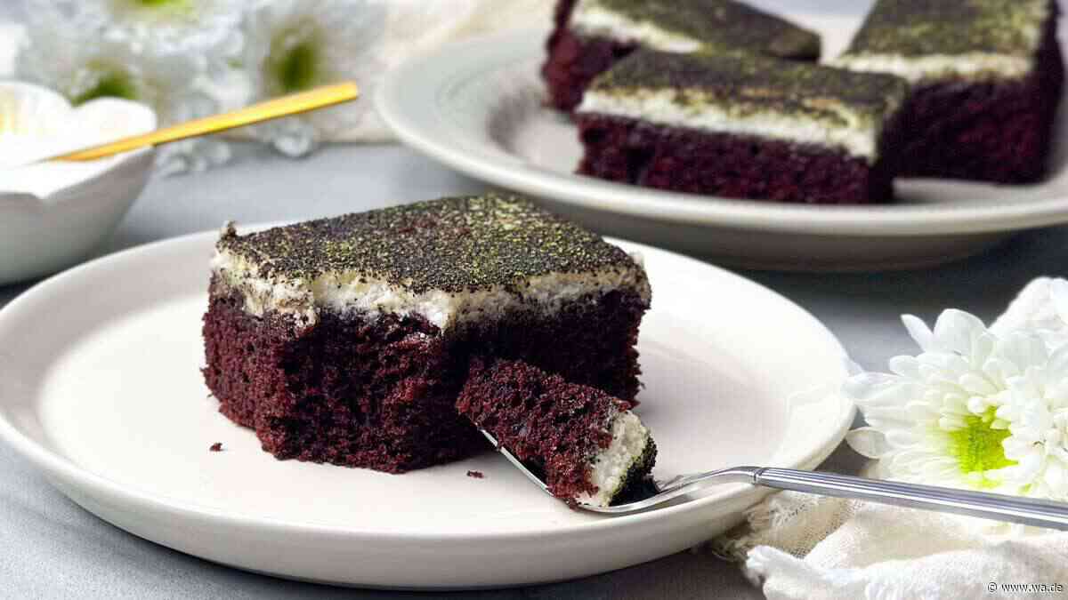 DDR-Mooskuchen wie von Oma: Warum dieser Schokoladenkuchen im Kühlschrank plötzlich grün wird