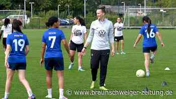 Wenn der Fußball zur Nebensache wird: Afghanische Frauen trainieren in Wolfsburg