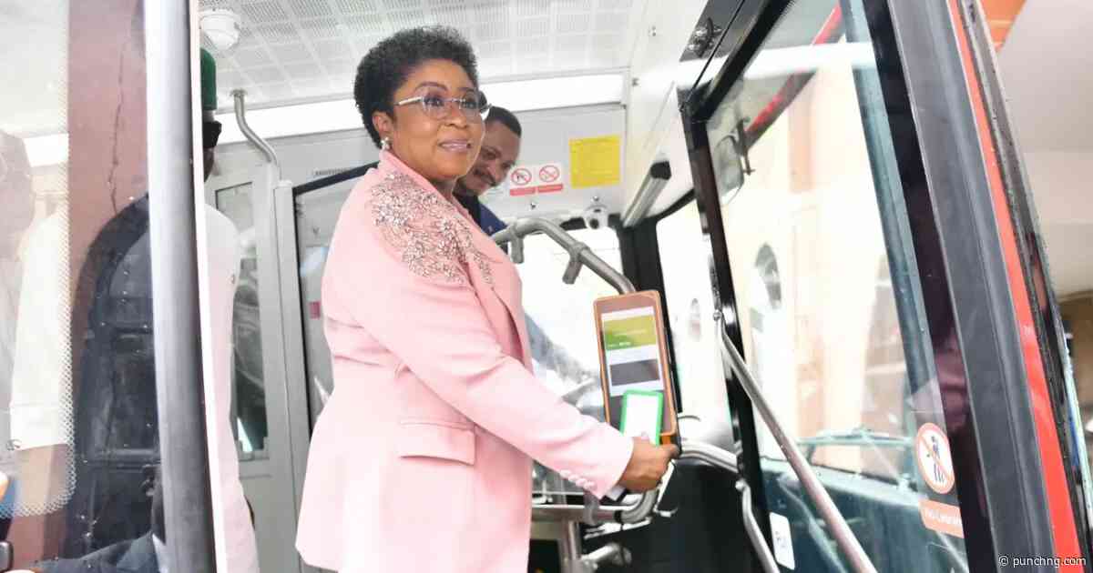 FG unveils 100 electric buses for civil servants
