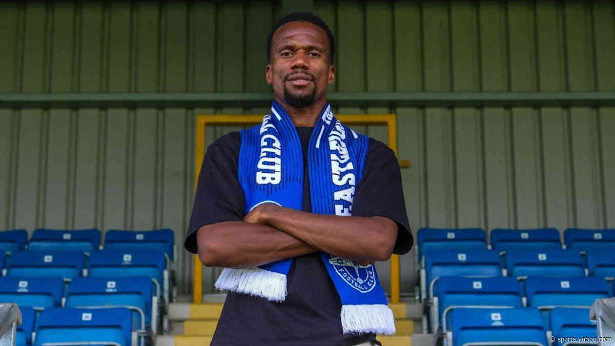 Eastleigh sign striker Duku on short-term deal