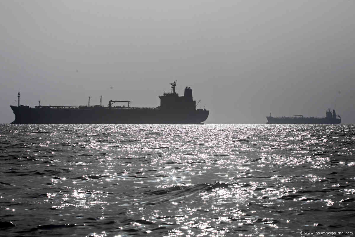 Iran, Oman Agree to Share Strait of Hormuz Revenue