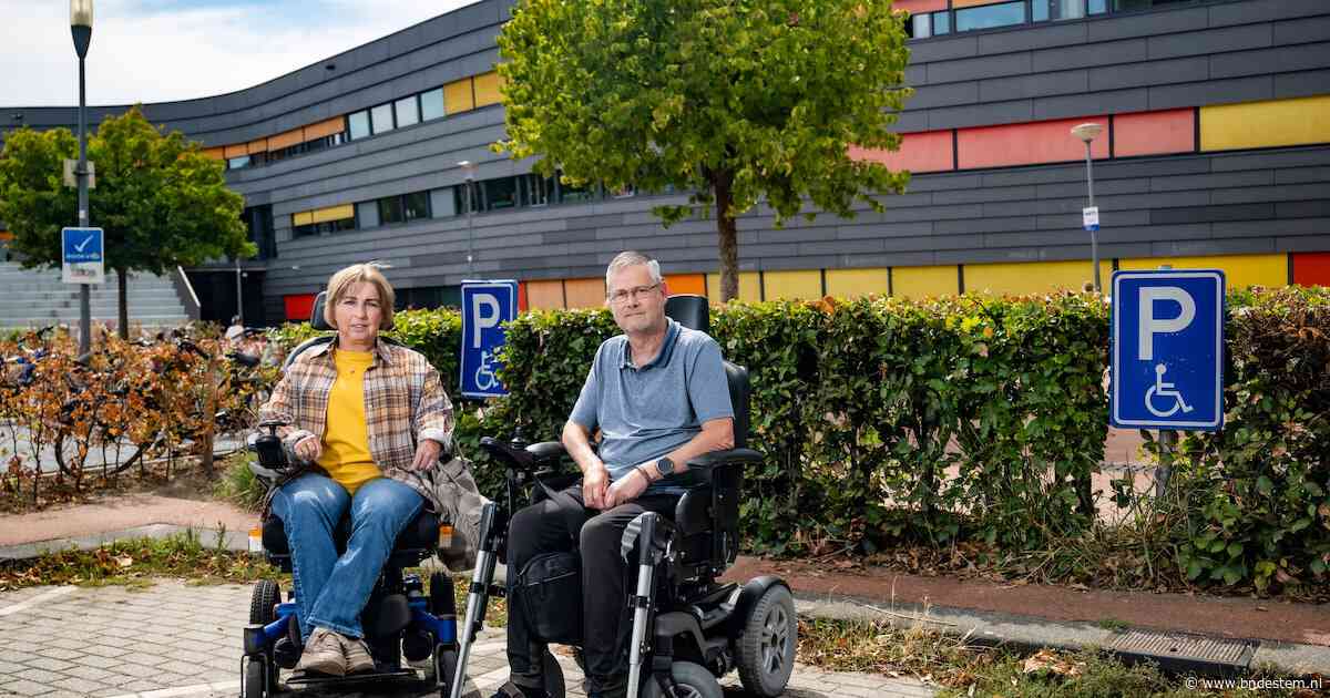 Overblijfouders Marcel en Esther na 18 jaar aan de kant geschoven: ‘Omdat we in een rolstoel zitten’