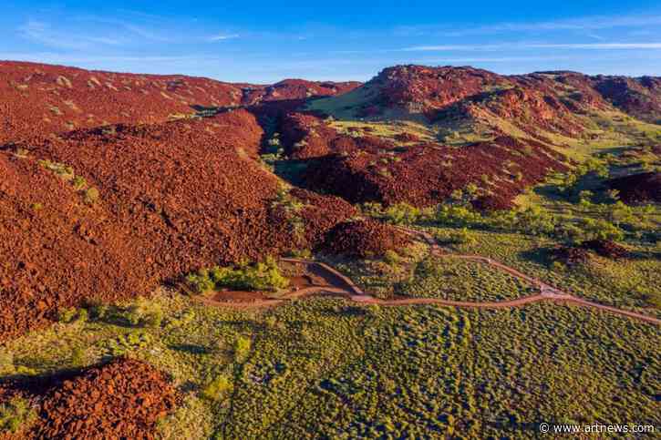Historic Sulfur Emissions Likely Damaged Murujuga Rock Art, New Study Finds