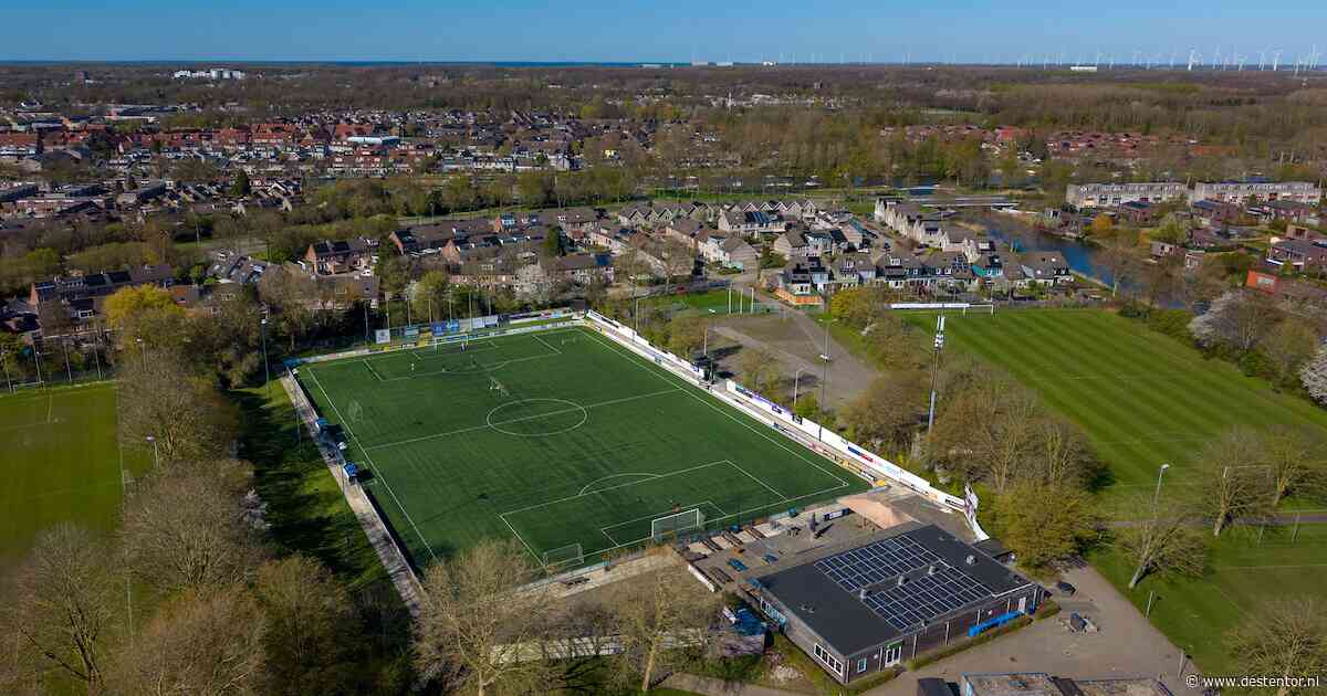Voetbalclubs Lelystad zoeken erkenning voor problemen die de gemeente niet ziet: ‘Een enorme kloof’