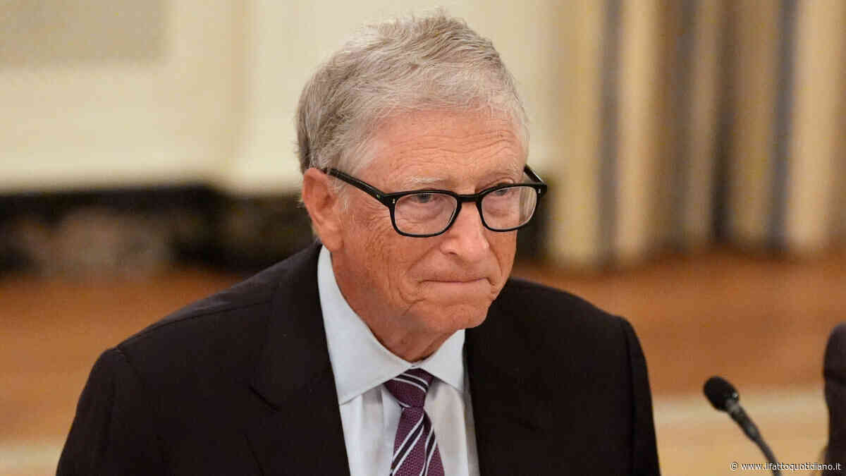 Bill Gates: “IA minaccia l’occupazione, serve un piano”. E propone di riservare posti di lavoro agli esseri umani