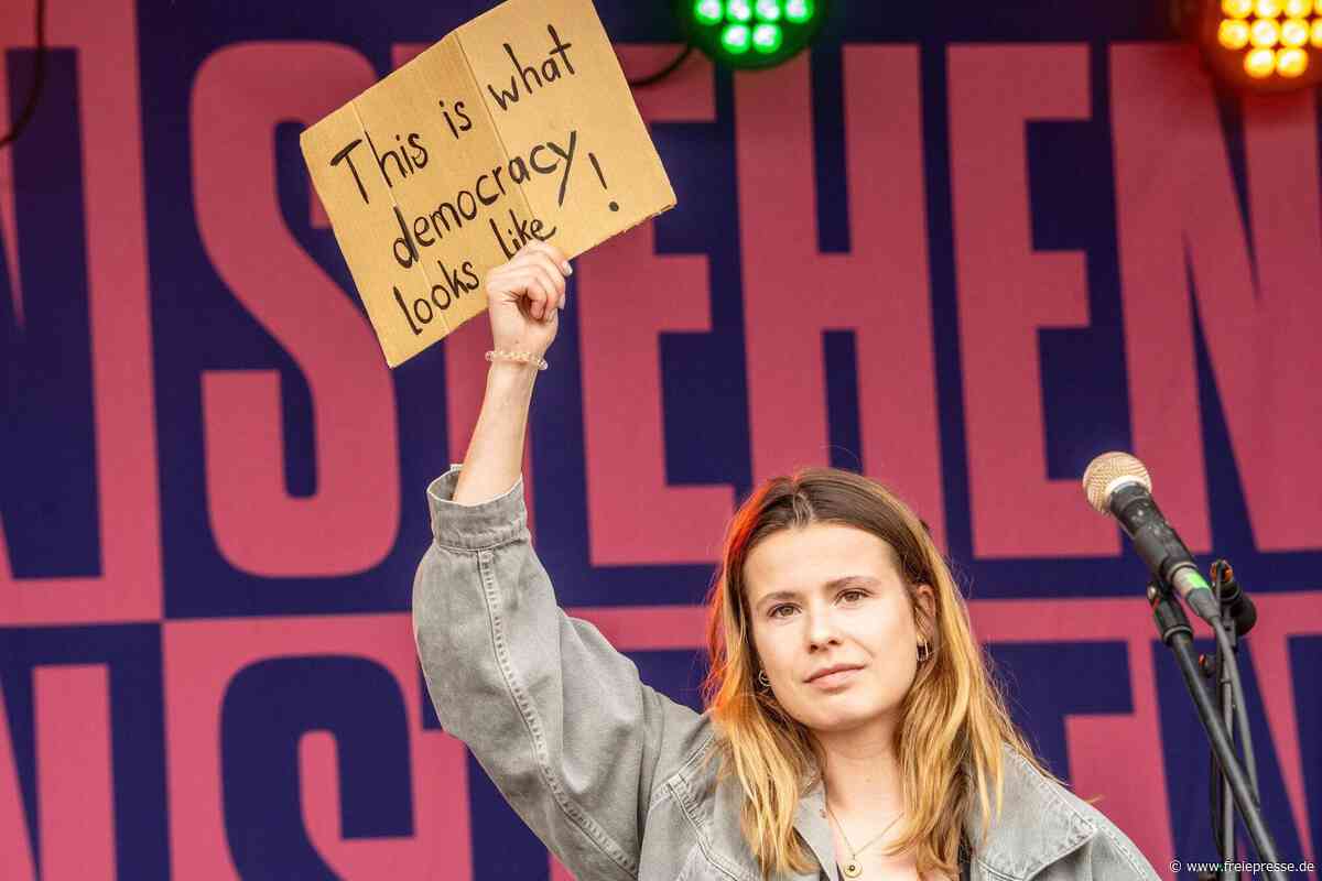 Luisa Neubauer vor Kosmos in Chemnitz: „Es werden keine Superhelden kommen, die uns retten“