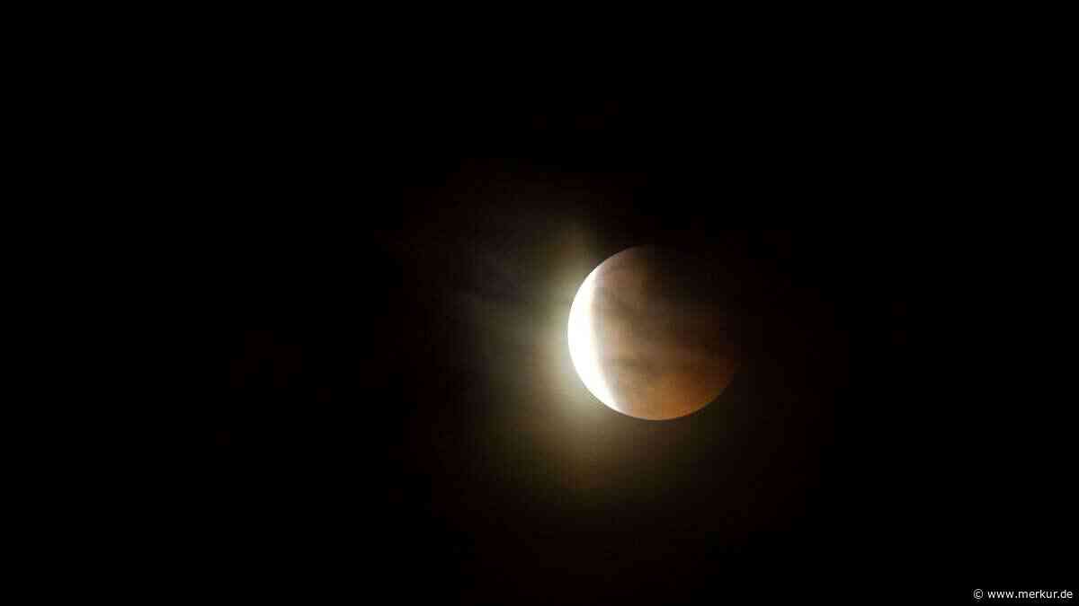 Mondfinsternis über Bayern: Experte verrät, warum Frühaufsteher am Freitag einmalige Fotos schießen können
