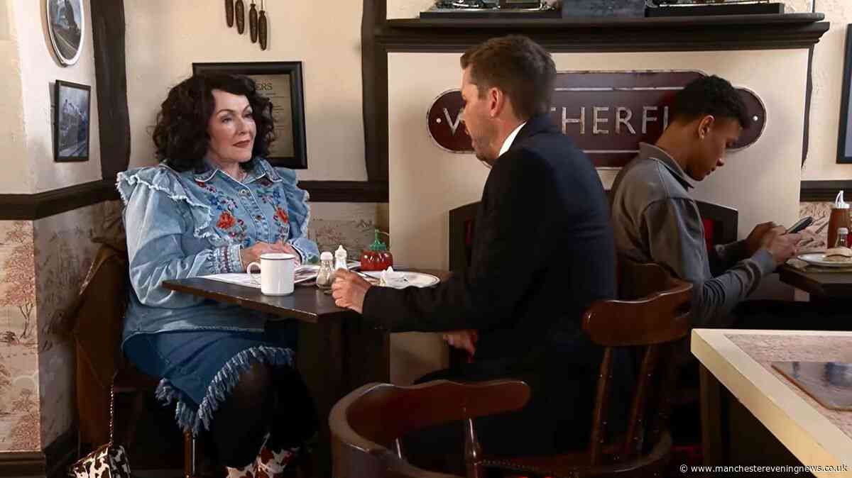 Coronation Street fans spot 'crazy timing' as Dolly Parton scene makes way into ITV soap