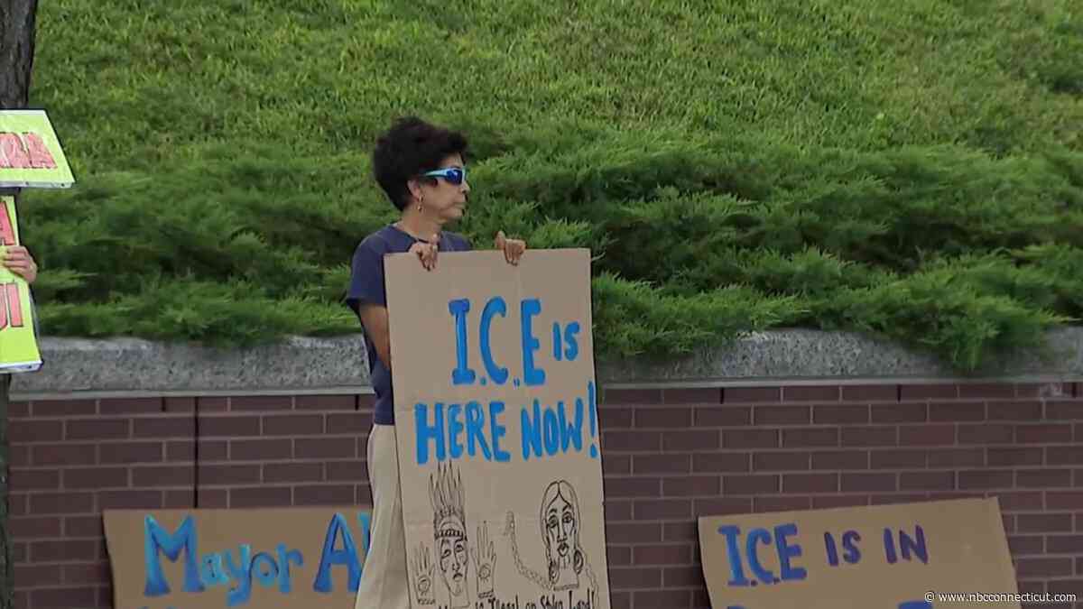 Lamont, other city officials discuss recent ICE activity