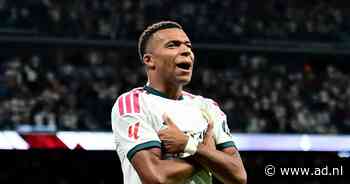 Kylian Mbappé maakt hattrick tegen Real Sociedad compleet met prachtig wippertje