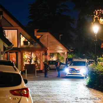 Persoon met vuurwapen aangehouden in Almelo