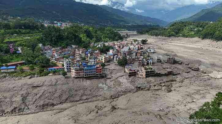 Al menos 160 muertos y cientos de desaparecidos por las inundaciones en Nepal y el Tíbet