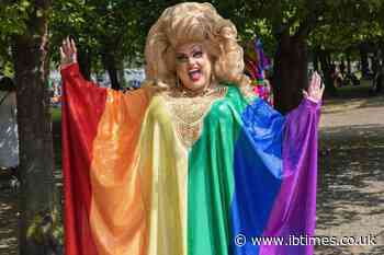 Judge Strikes Down Texas Drag Law Again, Warns Wording Could Even Criminalise a Dolly Parton and Elvis Presley Tribute
