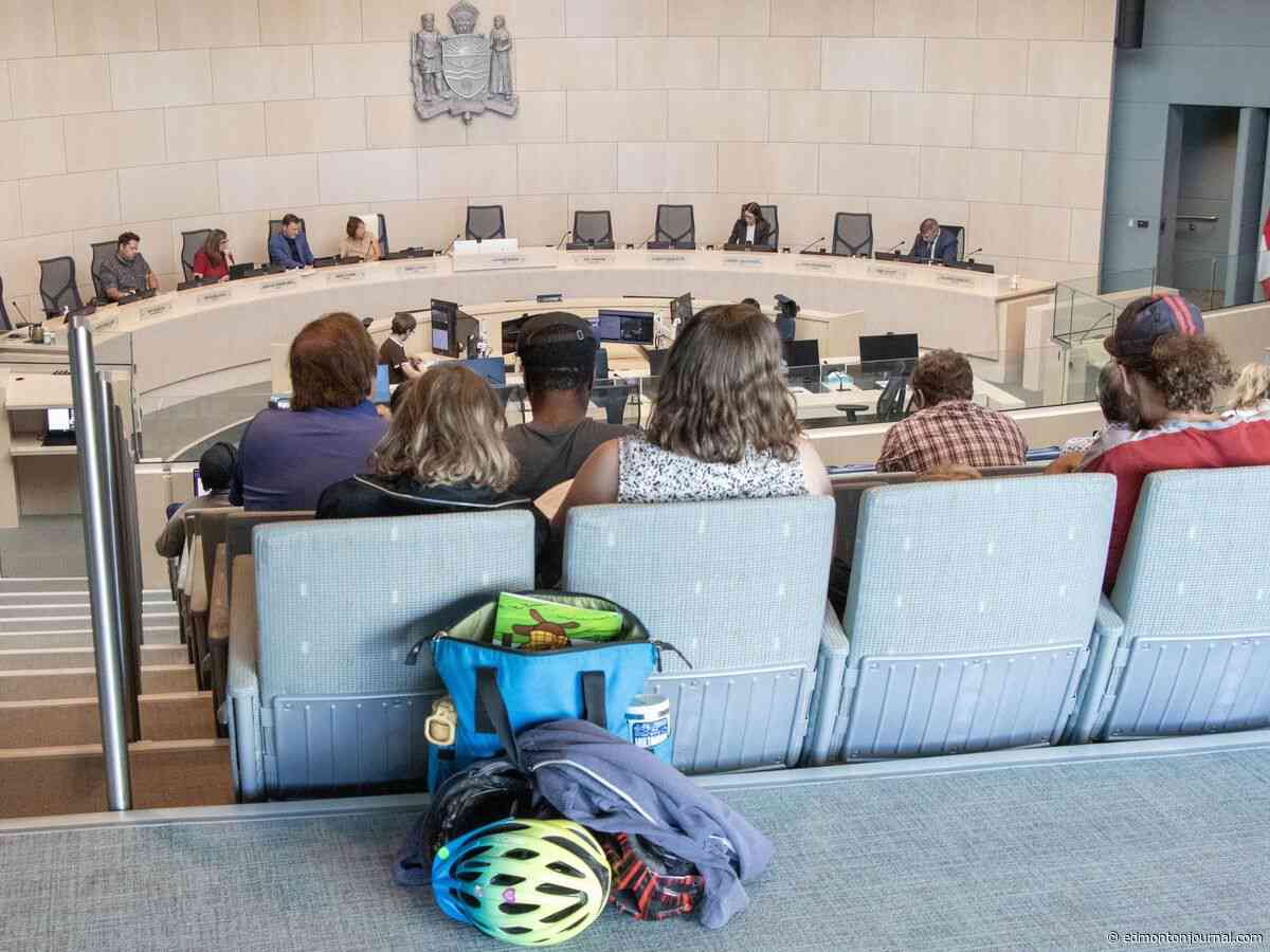 Hands off our bike lanes, says critical mass of Edmonton cyclists