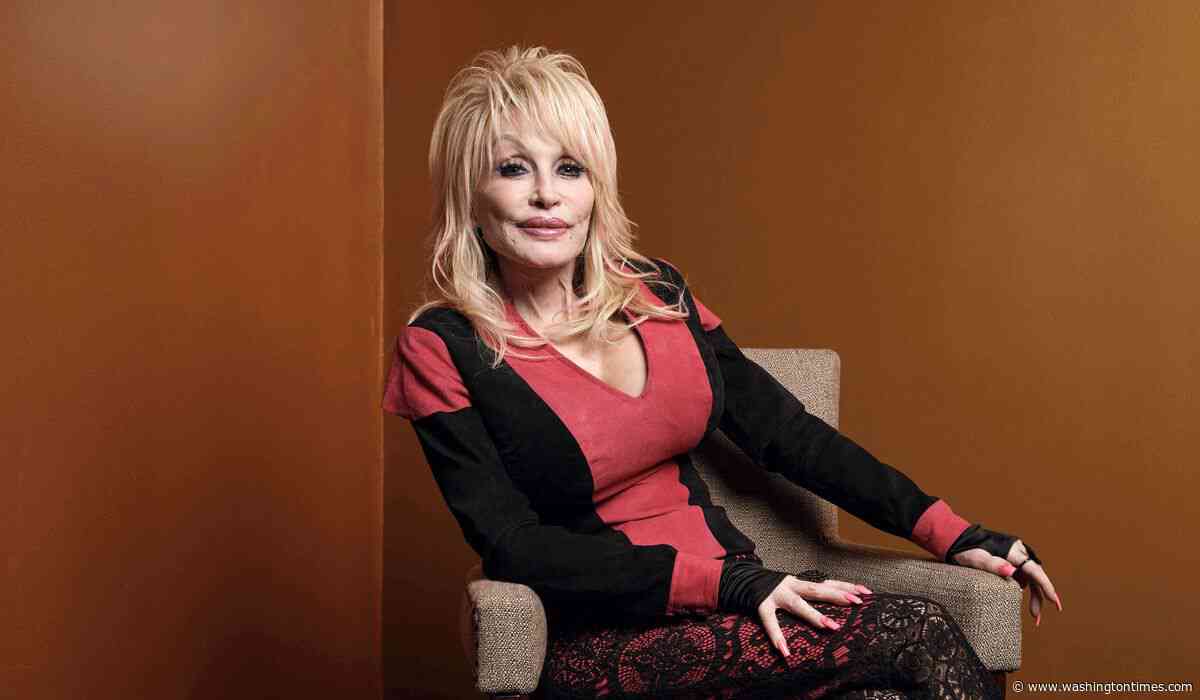 D.C. Public Library praises Dolly Parton publicly for book donations to city residents