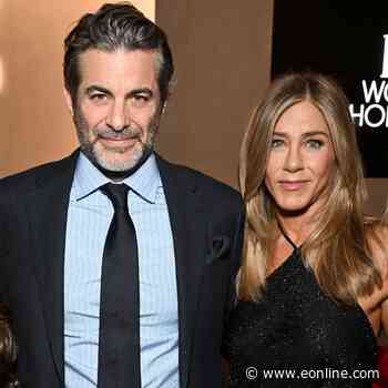 Jennifer Aniston, Boyfriend Jim Curtis Have Date With Friends Cast