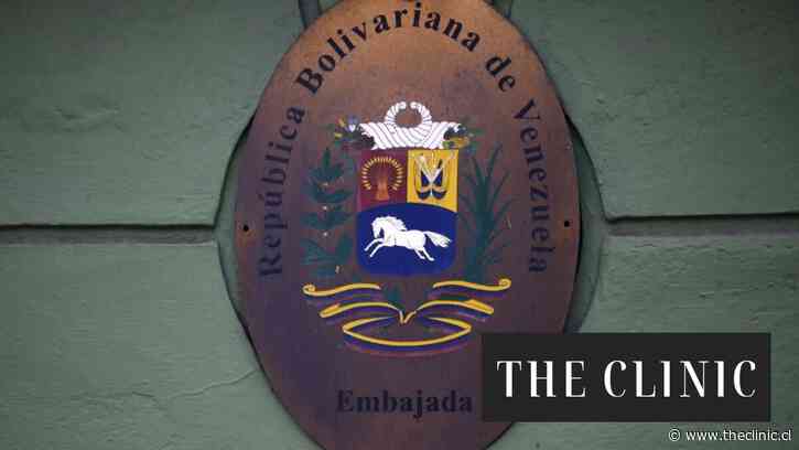 “No veo que sea factible”: El complejo escenario de los vecinos de Providencia que piden el traslado de la embajada de Venezuela
