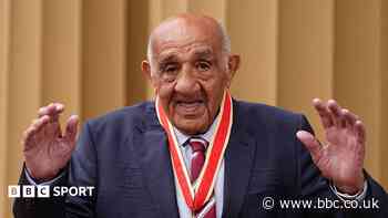 Legendary rugby league winger Boston dies aged 92