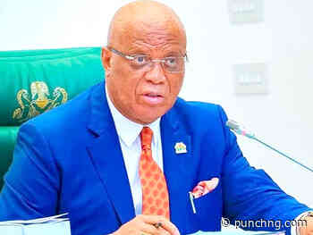 Two nursing groups honour Eno over health reforms
