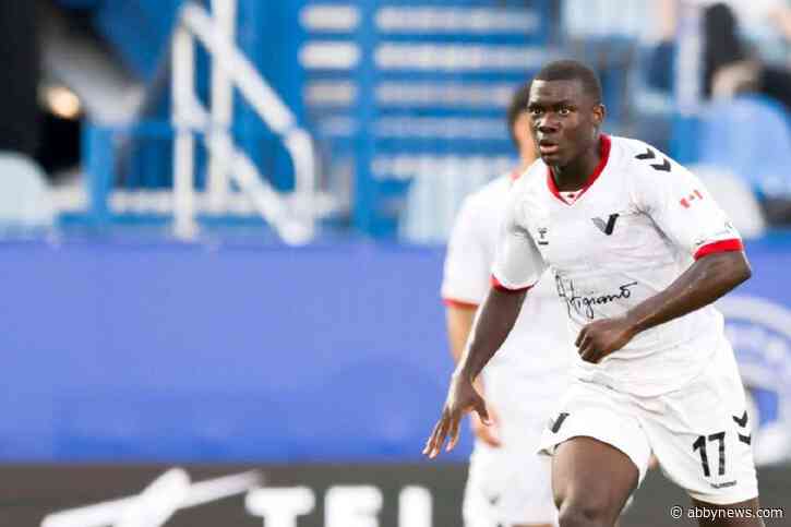 Soccer midfielder moving up in transfer to Whitecaps