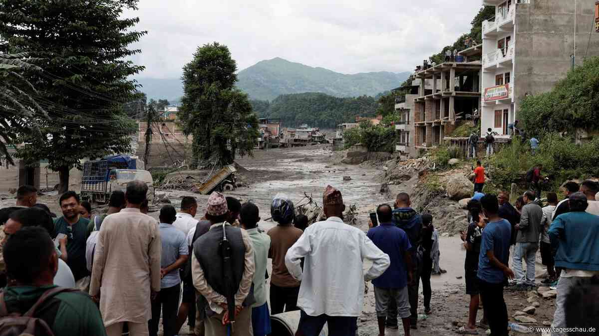 Was über die Flutwelle in Nepal bekannt ist