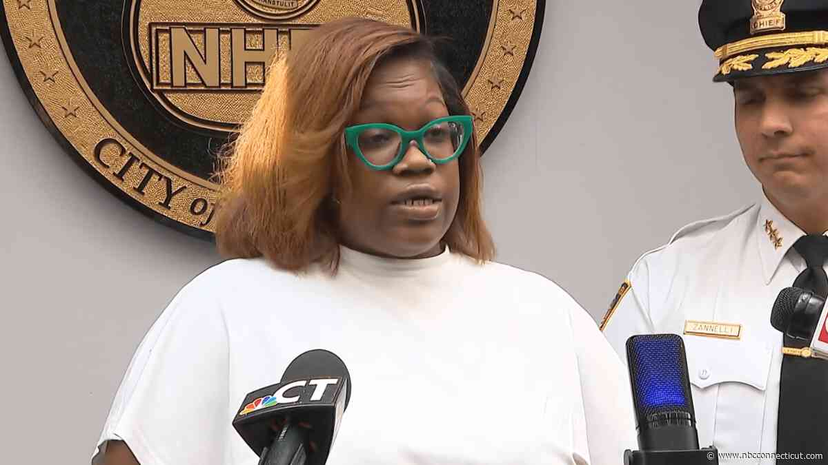 Sister of deadly stabbing victim raises security concerns at New Haven library