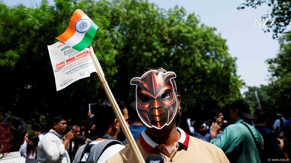 Ein Kuhstall als Klassenzimmer: Indiens Kakerlaken-Bewegung prangert den Zustand der Schulen an
