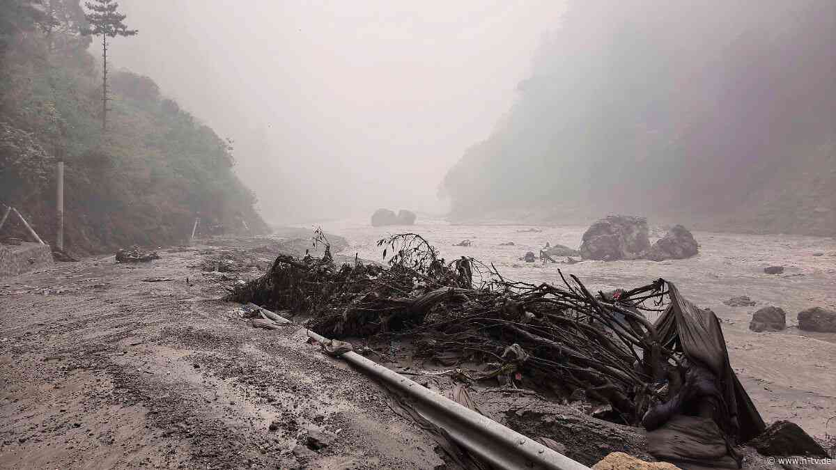 Sturzflut im Grenzgebiet: Mehr als 650 Ausländer in Nepal und Tibet vermisst