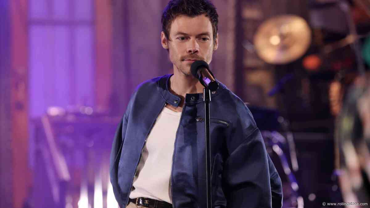 Harry Styles Honors Dolly Parton at Madison Square Garden Opening Night: ‘We Love You’