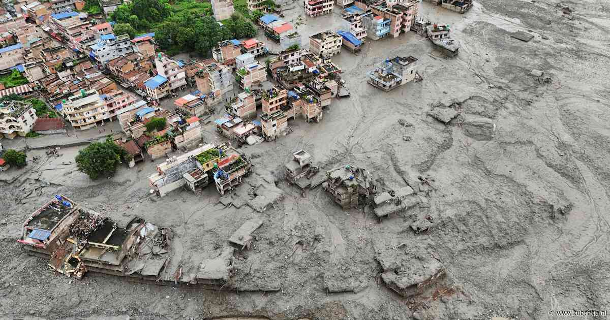 LIVE Overstromingen Nepal | Ruim 24 uur na verwoestende overstroming in Nepal: 165 doden, meer dan 1300 vermisten