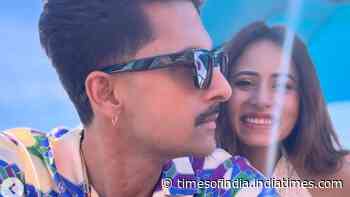 'Ramayana' actor Ravie Dubey shares romantic holiday pictures with wife Sargun Mehta