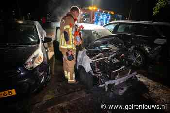 Auto uitgebrand op parkeerplaats in Arnhem