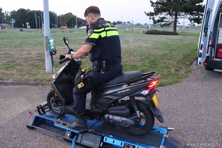Politie schrijft tientallen boetes uit bij verkeerscontrole