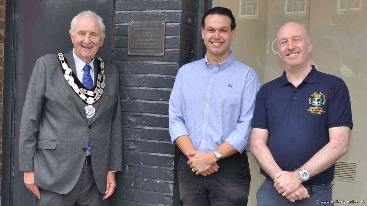 Plaque unveiled to honour brave Bridlington air raid warden