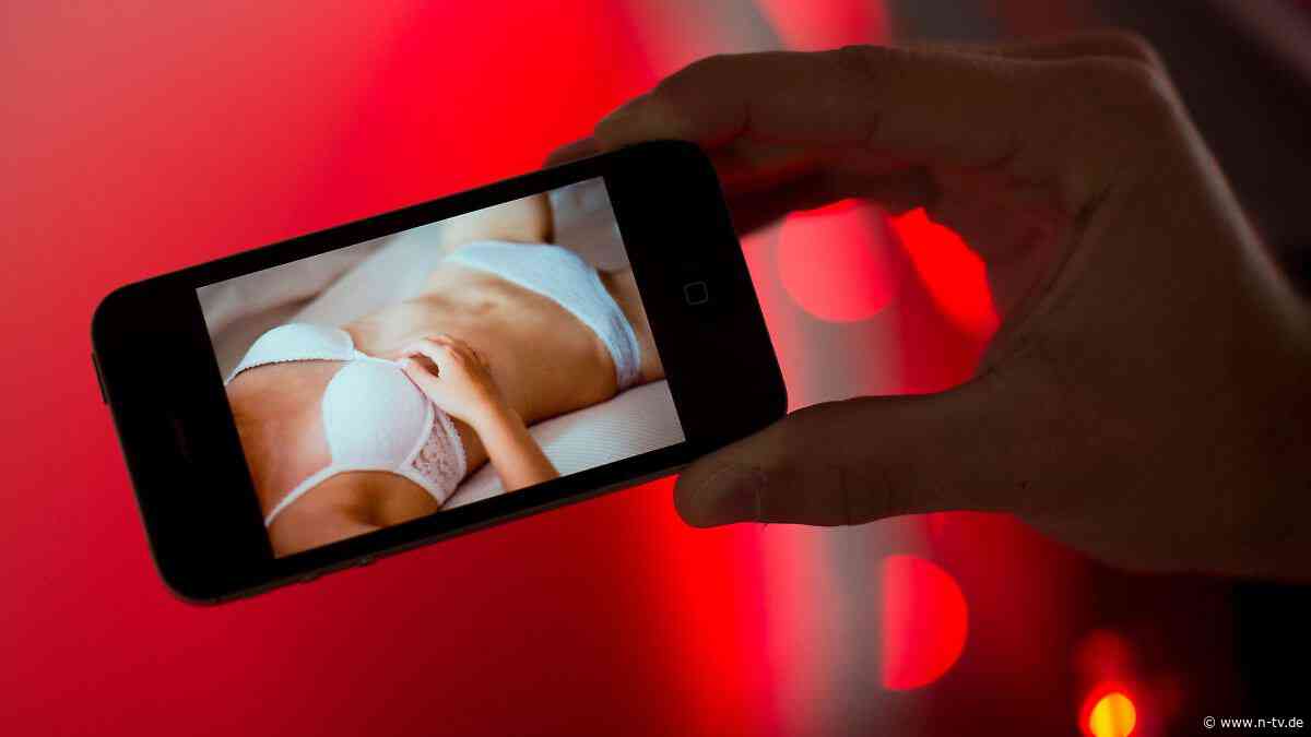 Frage aus dem Arbeitsrecht: Nackt im Nebenjob: Darf mein Chef mir OnlyFans verbieten?