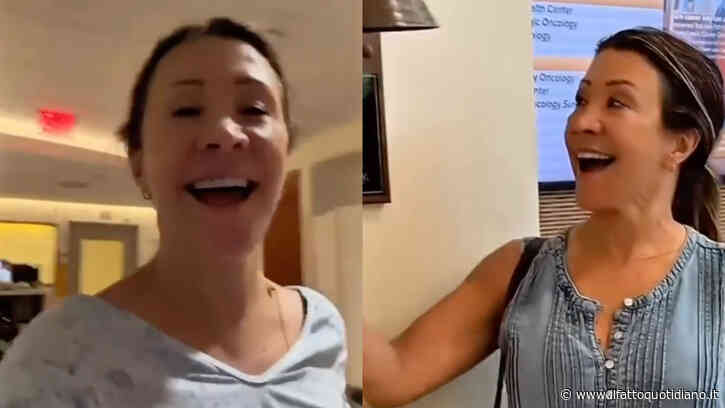 “Non volevo suonare la campanella di fine terapia, pensavo di non aver sofferto abbastanza”: Cheri Oteri dopo aver affrontato un tumore al seno