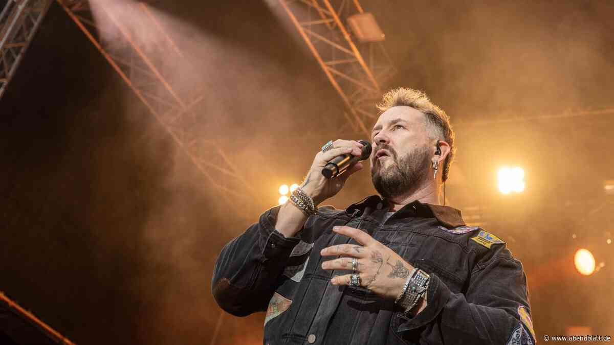 „Kleiner Finger Schwur“: Florian Künstlers harter Weg auf die große Bühne