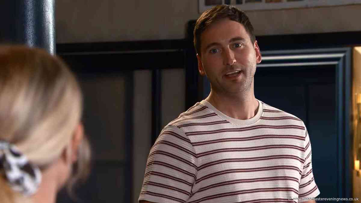 Coronation Street fans make concerning Kit Green prediction after blood-stained discovery