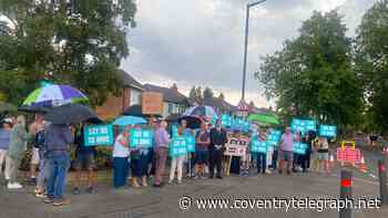 Dozens stage 'No HMO' protest near Nuneaton Post Office branch