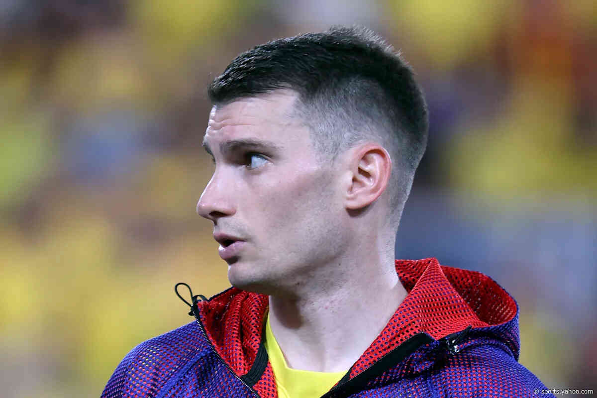 🚨 Official: Barcelona announce the signing of Livaković