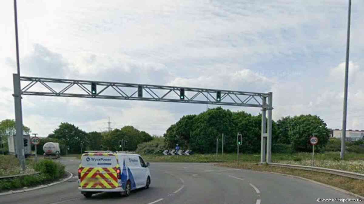 A4 blocked by overturned lorry - live updates