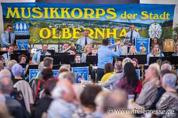 Kostenloses Kulturerlebnis im Erzgebirge: Musikkorps spielt im Rittergut